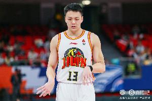 注册观看-直播吧:吉林为姜宇星报价一年顶薪 但别队能给多年且更高的顶薪