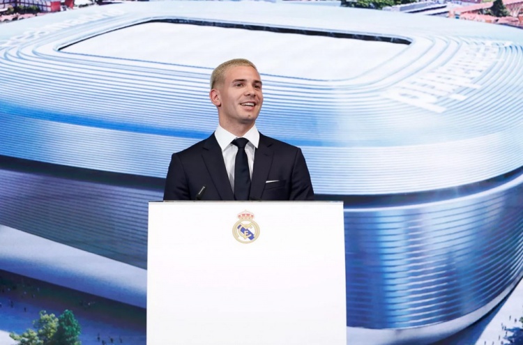 方程式赛车-弗洛伦蒂诺寄语马斯坦托诺：身披15冠荣耀战袍开启崭新篇章