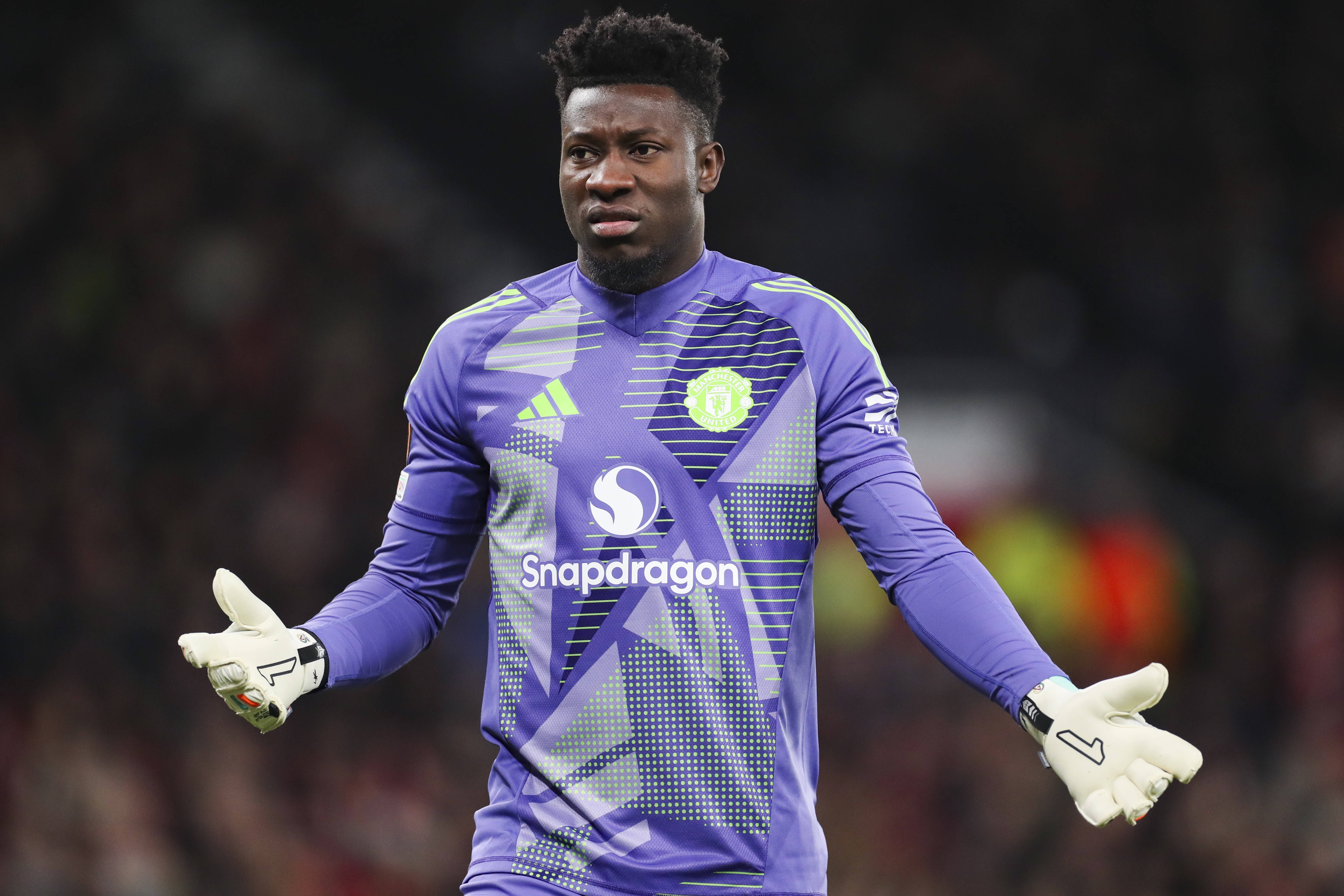 阿莫林谈门将人选：每个人都需竞争上岗，我不会指定谁是第一选择