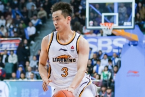 注册观看-苏群：辽宁没有解决赵继伟被包夹后接球点处理球的问题