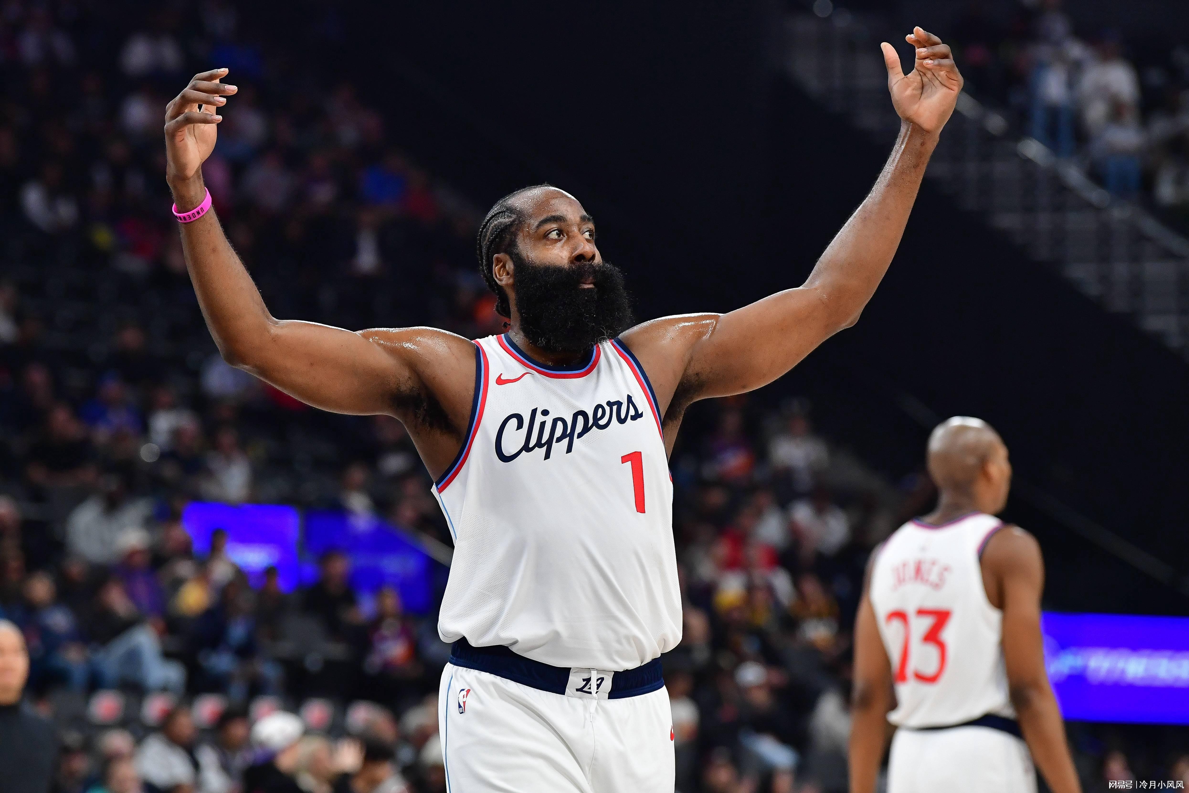 赛车投注-盘点新赛季里程碑时刻:老詹冲三项第一,库里巩固三分王地位