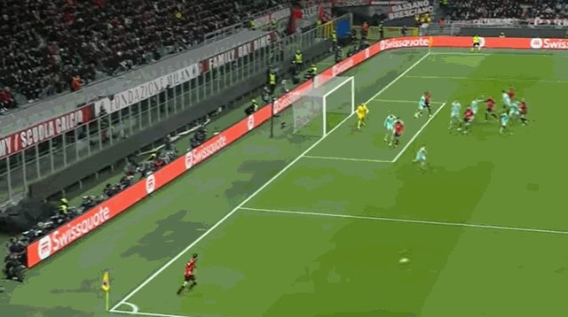 【欧联】吉鲁建功，米兰4-2十人布拉格斯拉维亚