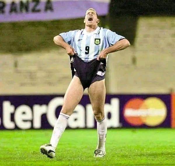 1728451918019072362.jpg 注册观看-别迷信“职业”人士,点球被他们玩成了奇葩…