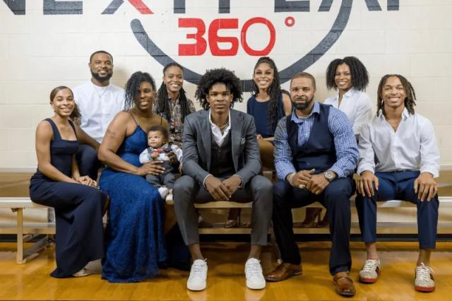 赛车投注-【新秀列传】新版罗斯来了！亨德森接班利拉德当领袖