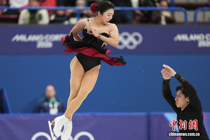 方程式赛车-（米兰冬奥会）花样滑冰团体赛：隋文静/韩聪出战双人滑短节目|AC米兰|米兰冬奥会花样滑冰团体赛|滑冰馆|双人滑短节目比赛|米兰滑冰馆_新浪体育_新浪新闻